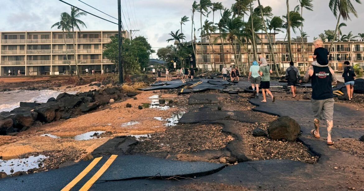 Hurricane Lowell Devastates Kauai With 90 MPH Winds and Heavy Flooding