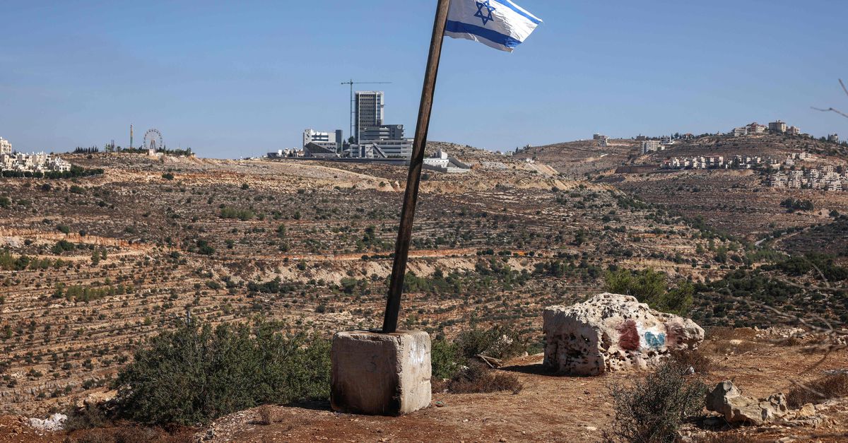 Israel Revokes Dutch Diplomatic Status Over Settlement Trade Ban