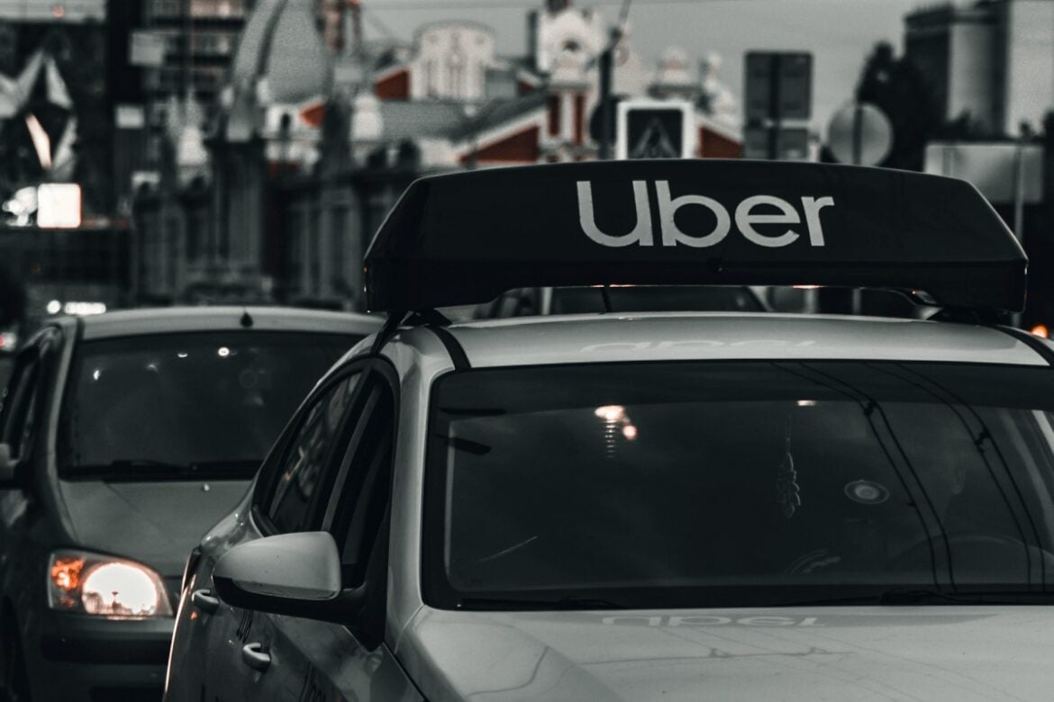 Los coches autónomos desembarcan en Europa: Uber pone en marcha en Londres el primer servicio de robotaxis
