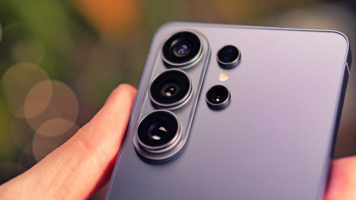 Samsung Galaxy S27 Pro and Ultra to adopt 60W charging speeds