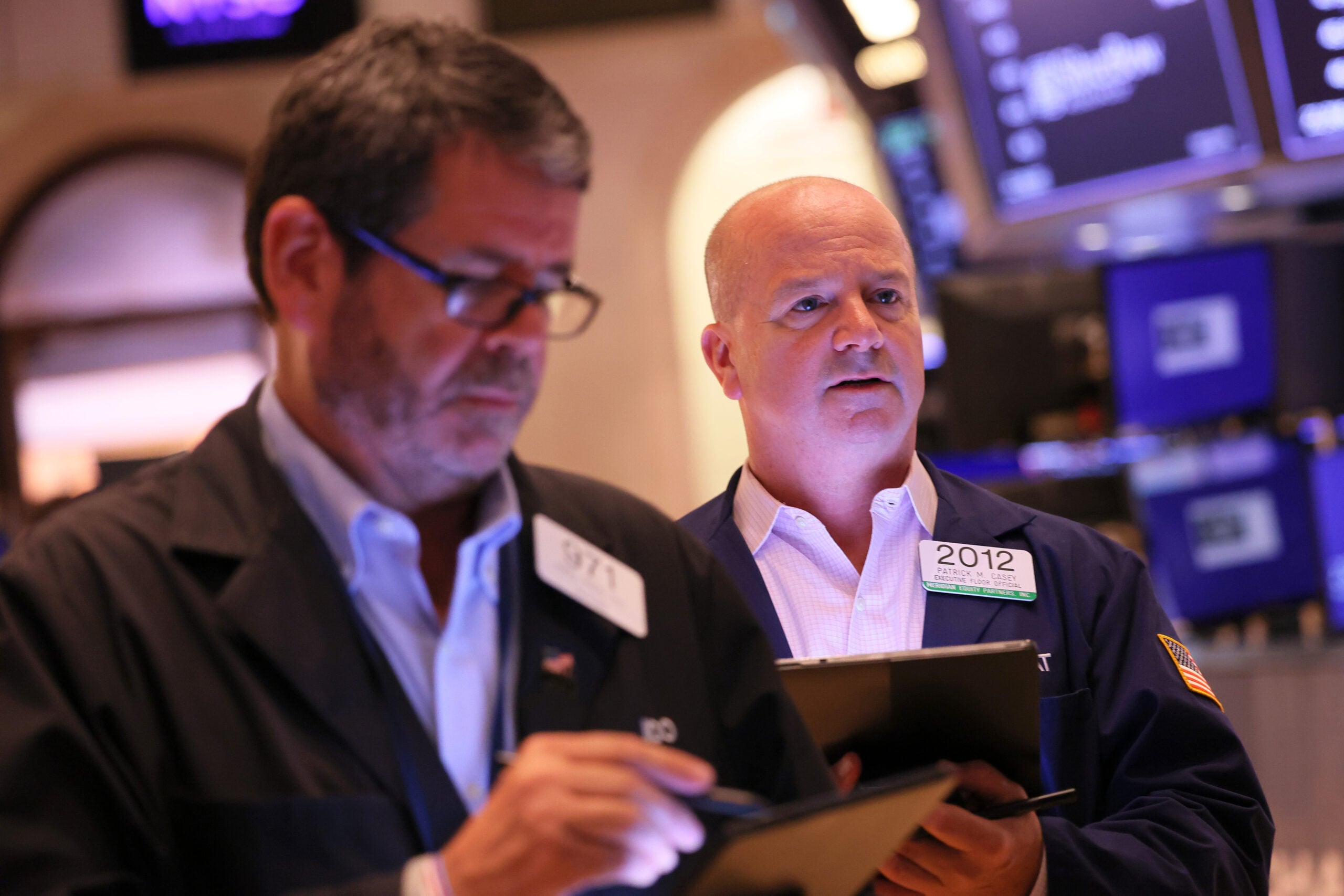 Dow Jones Plunges 501 Points as Treasury Yields and Oil Prices Surge