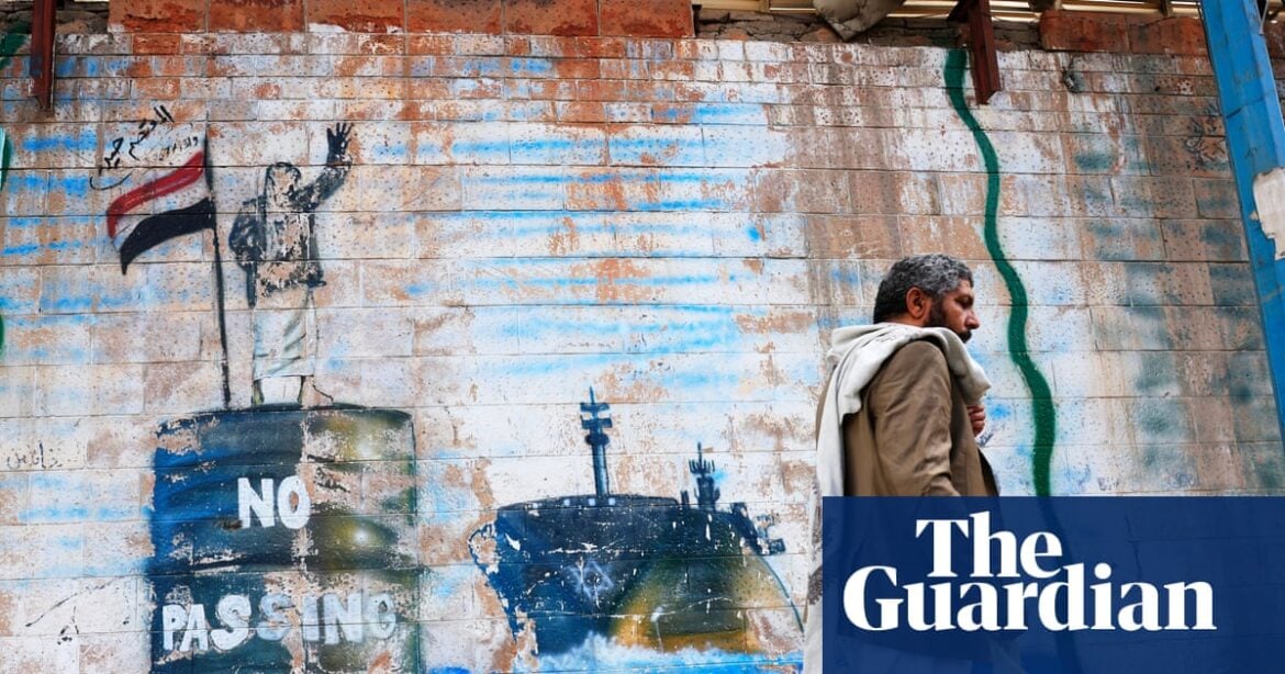 Houthis Claim Attack on Saudi Base in Southern Region