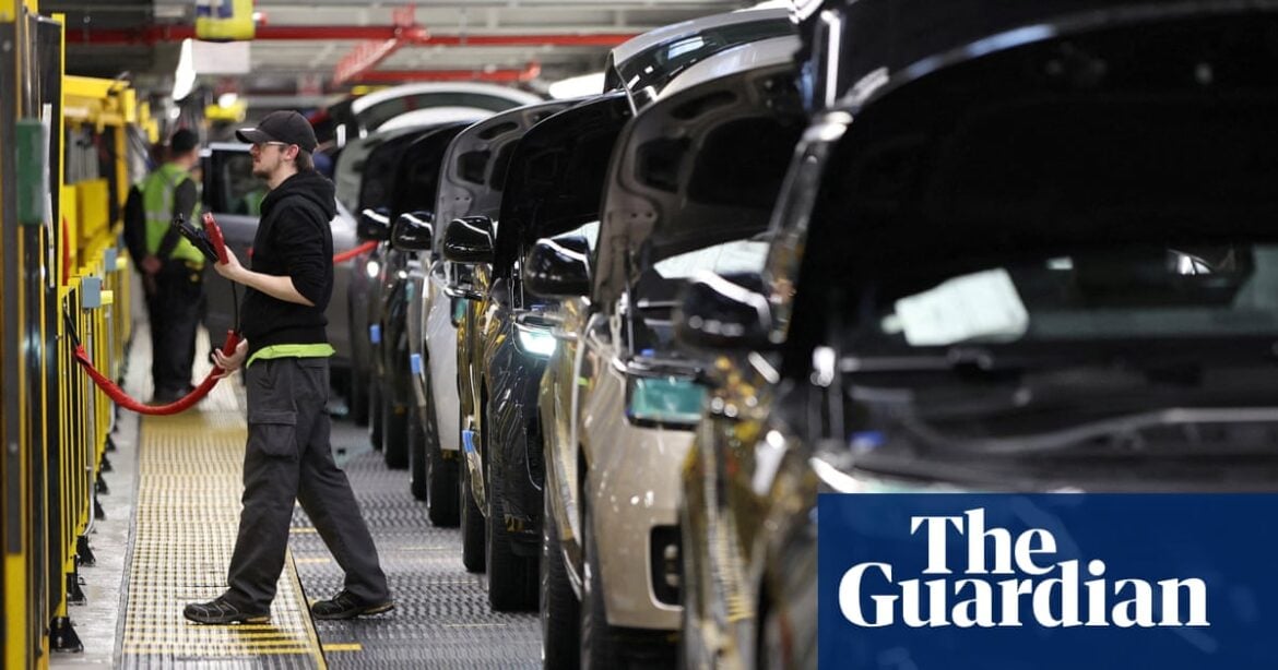 Jaguar Land Rover to Cut 4,000 Jobs in £1.7bn Savings Plan