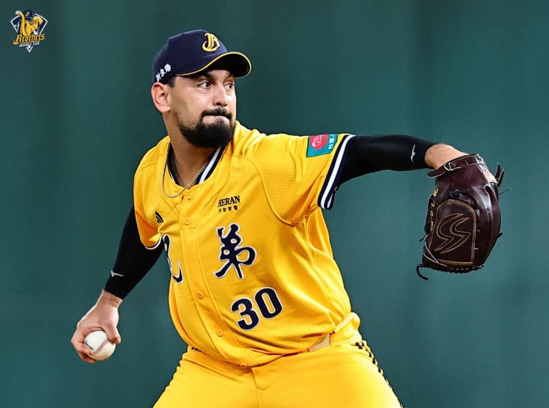 Chung Hsin Brothers Beat TSG Hawks to Extend Lead Over Rakuten Monkeys