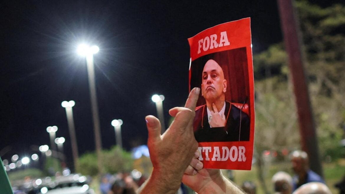 Tanto Lula como Flávio Bolsonaro temen ser salpicados por la guerra de los súper jueces