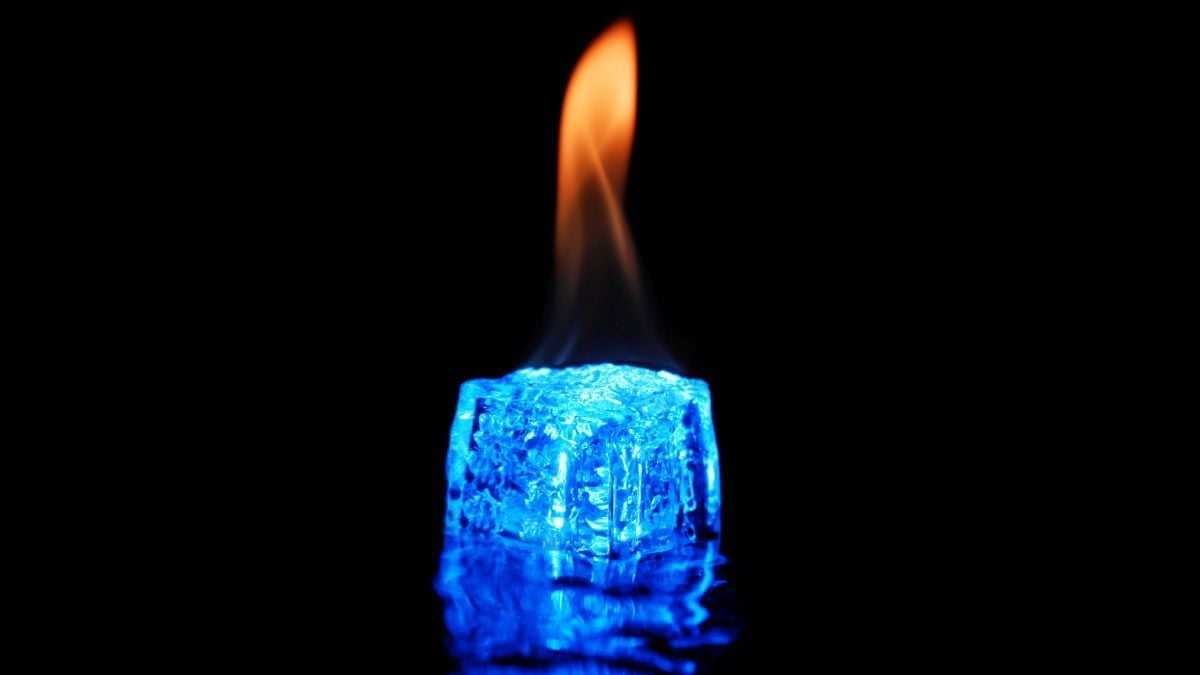 Researchers Create Superhot Ice That Conducts Electricity Like Metal