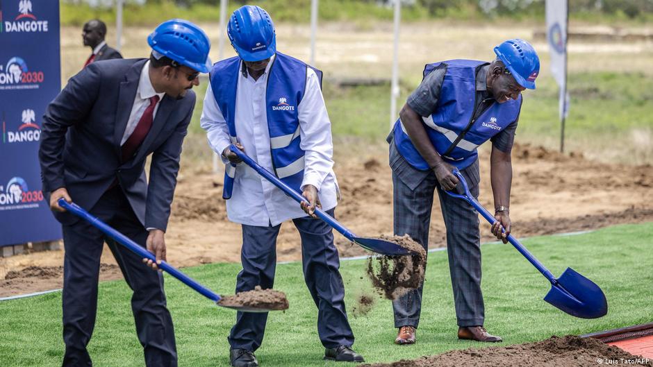 Ethiopia’s Prime Minister Abiy Ahmed, Uganda’s President Yoweri Museveni and Kenya’s President William Ruto make a symbolic