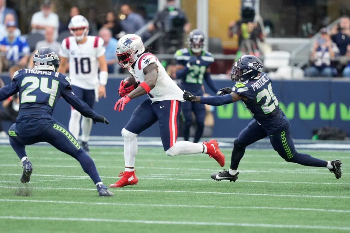 A.J. Brown Suffers High-Ankle Sprain in Patriots Opener