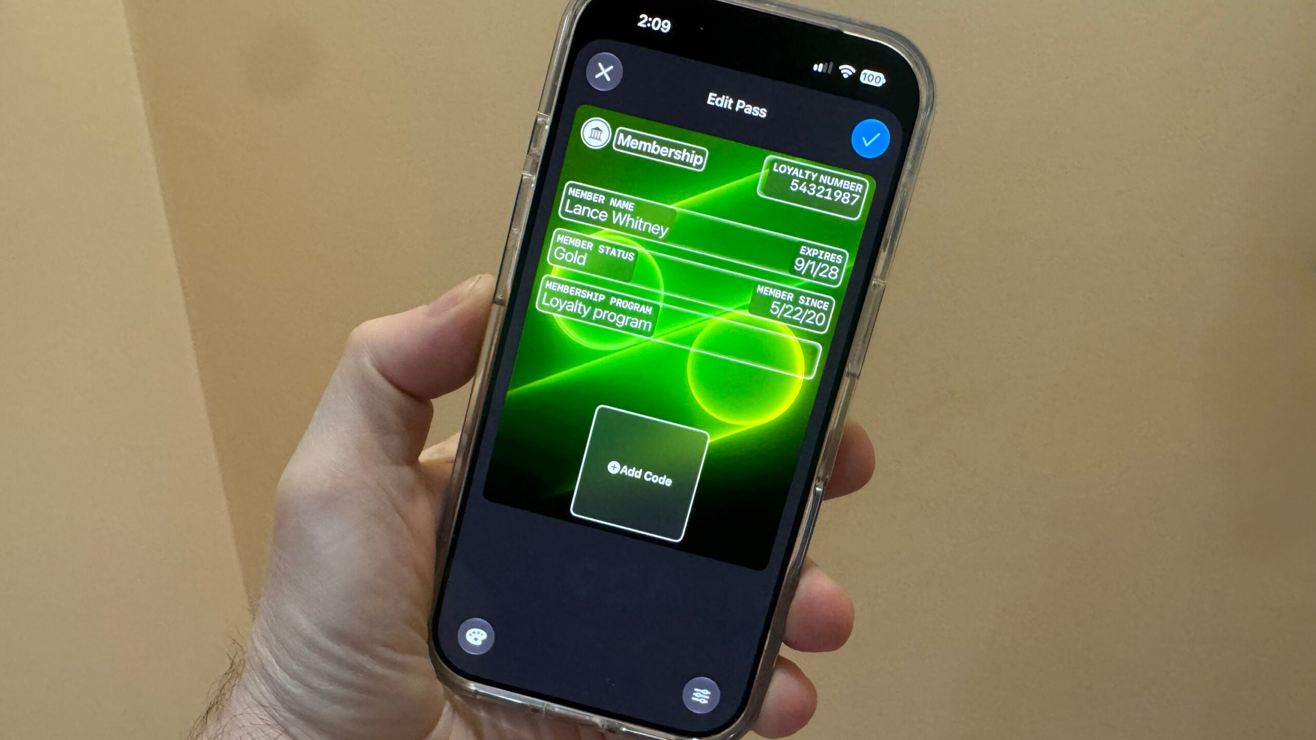 Creating your own pass in the Apple Wallet app