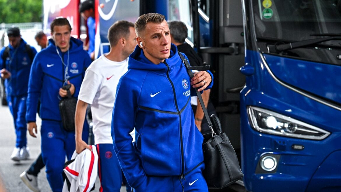 Luis Enrique reveals radical PSG rotation policy after Lucas Digne omission