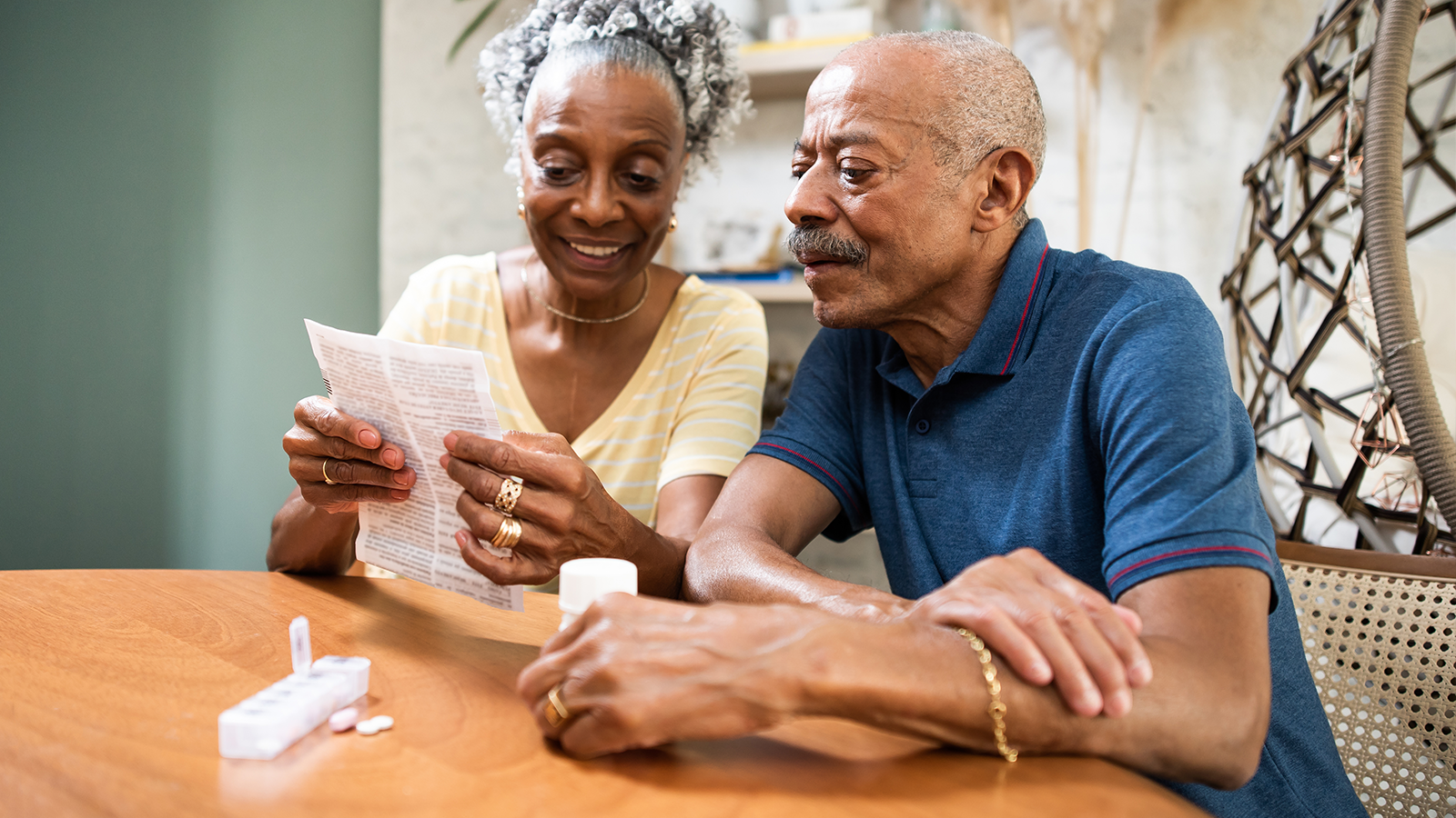 Polypharmacy Linked to 38% Higher Death Risk in Older Adults