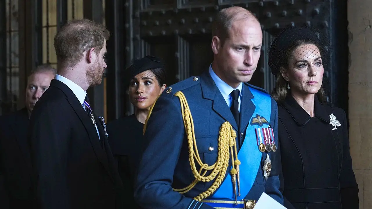 Prince William 'blindsided' by Harry and Meghan's UK return, experts say