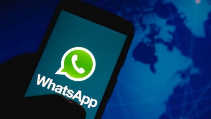 WhatsApp redesigns Android app with new floating navigation bar
