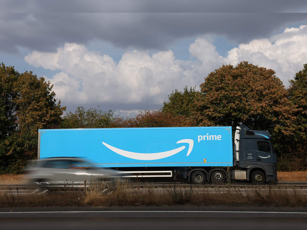 Apple and Amazon Face Revived UK Lawsuit Over Marketplace Restrictions