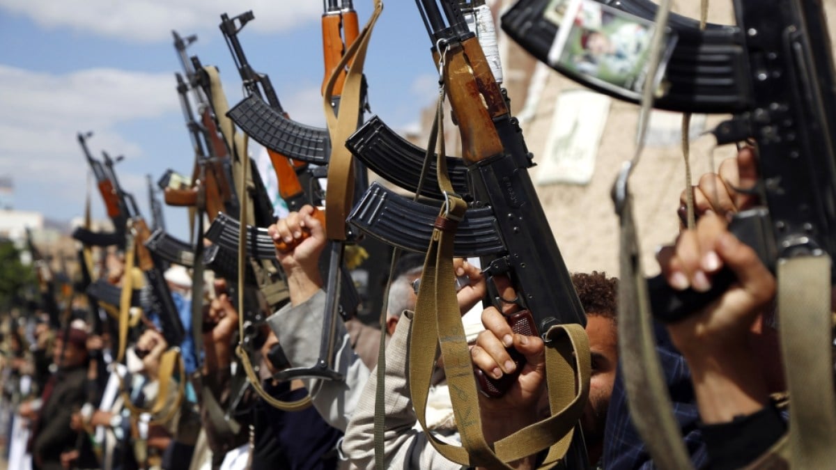 Yemen’s Houthi rebels seize vessel in Red Sea
