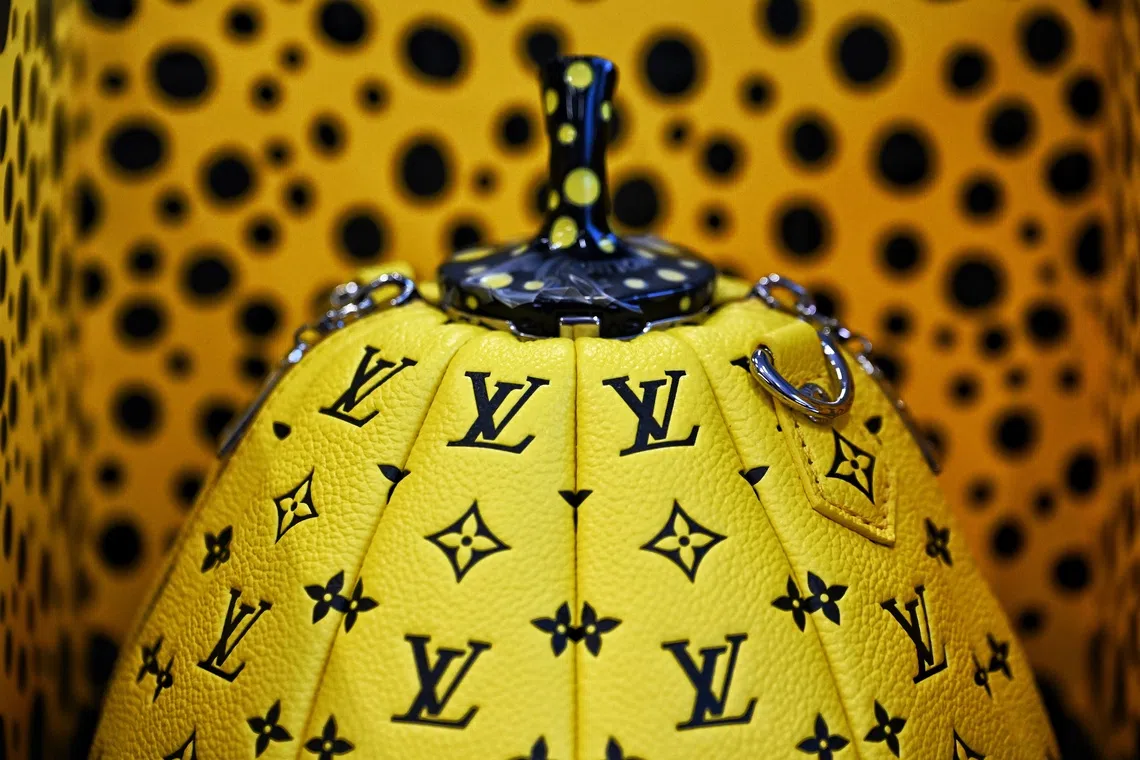 Singapore Auction Seizes $1.1m in Luxury Goods Tied to $3b Money Laundering Case