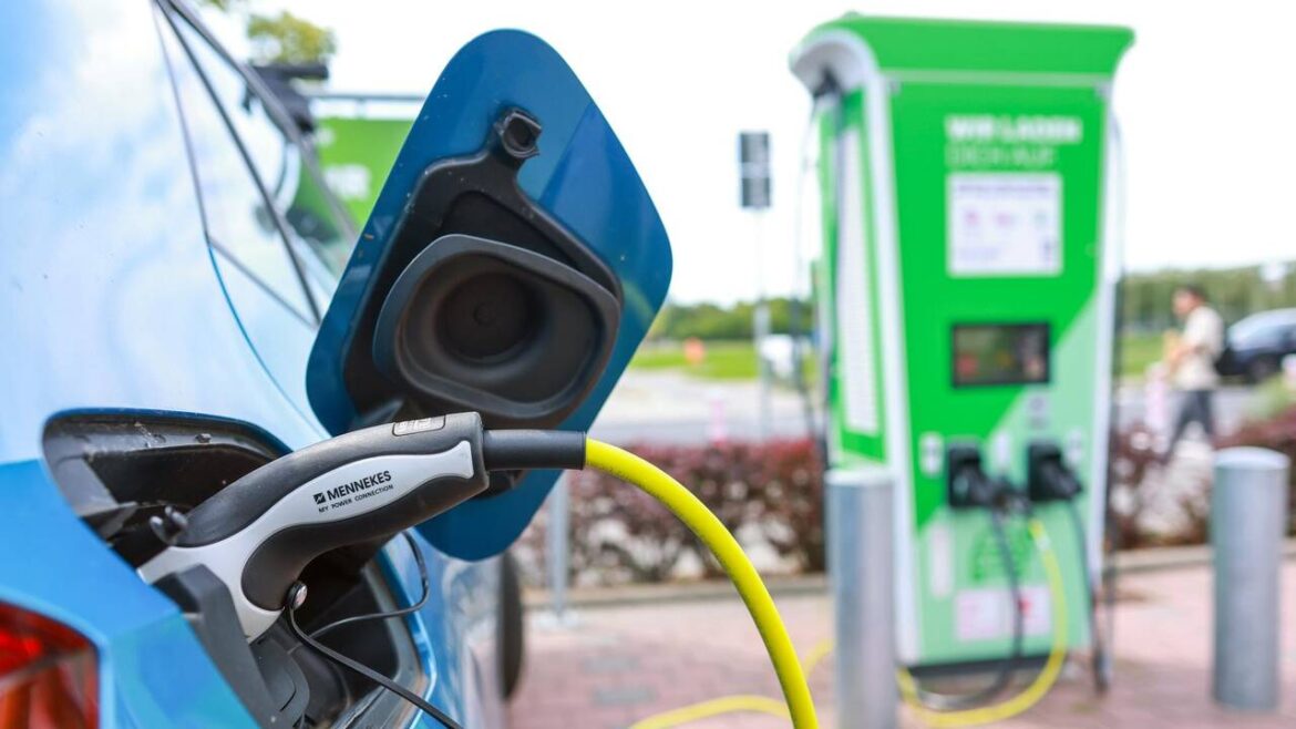 Guerre contre l'Iran: essor des renouvelables et des véhicules électriques