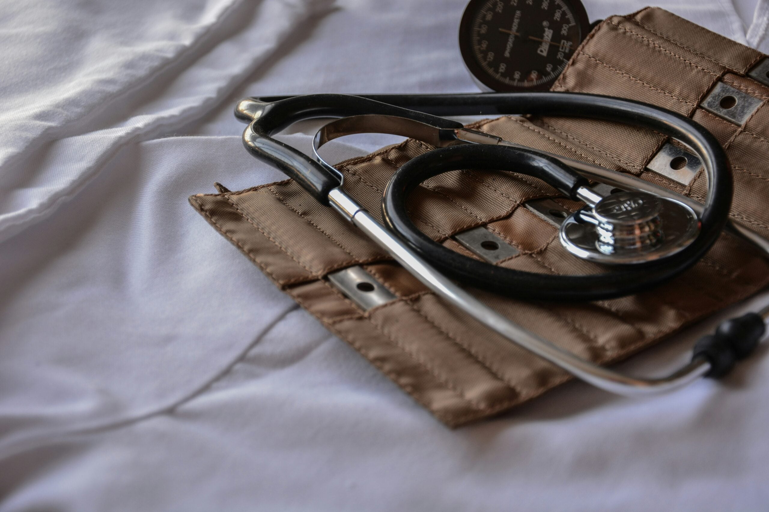 Experts Say Clinical Data Lacks for Melatonin and Magnesium Sleep Claims