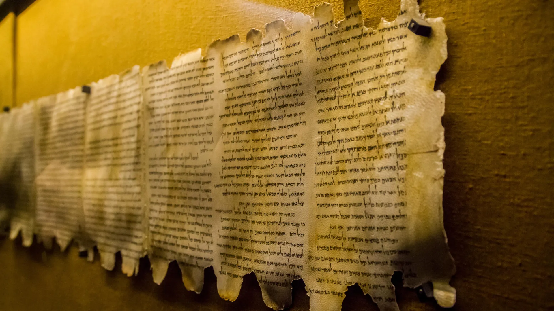 Dead Sea Scrolls: Advanced Imaging Reveals Hidden Writing in Qumran Fragment