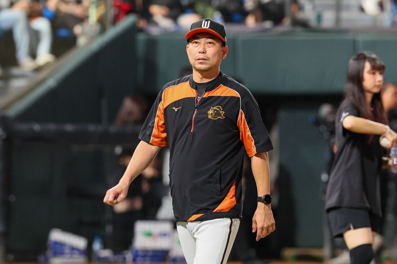 Chen Guan-yu Misses Home Plate Play as Uni-President 7-Eleven Lions Rally