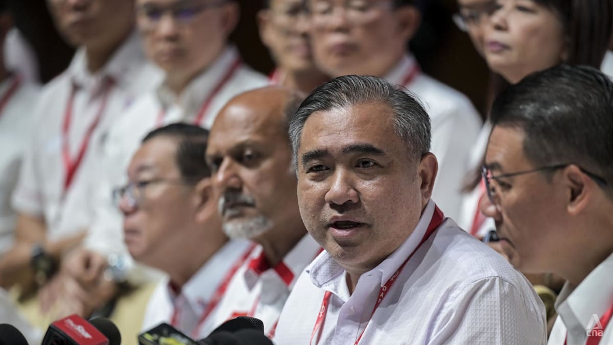 Anthony Loke Resigns as Transport Minister Over Najib Pardon Decision