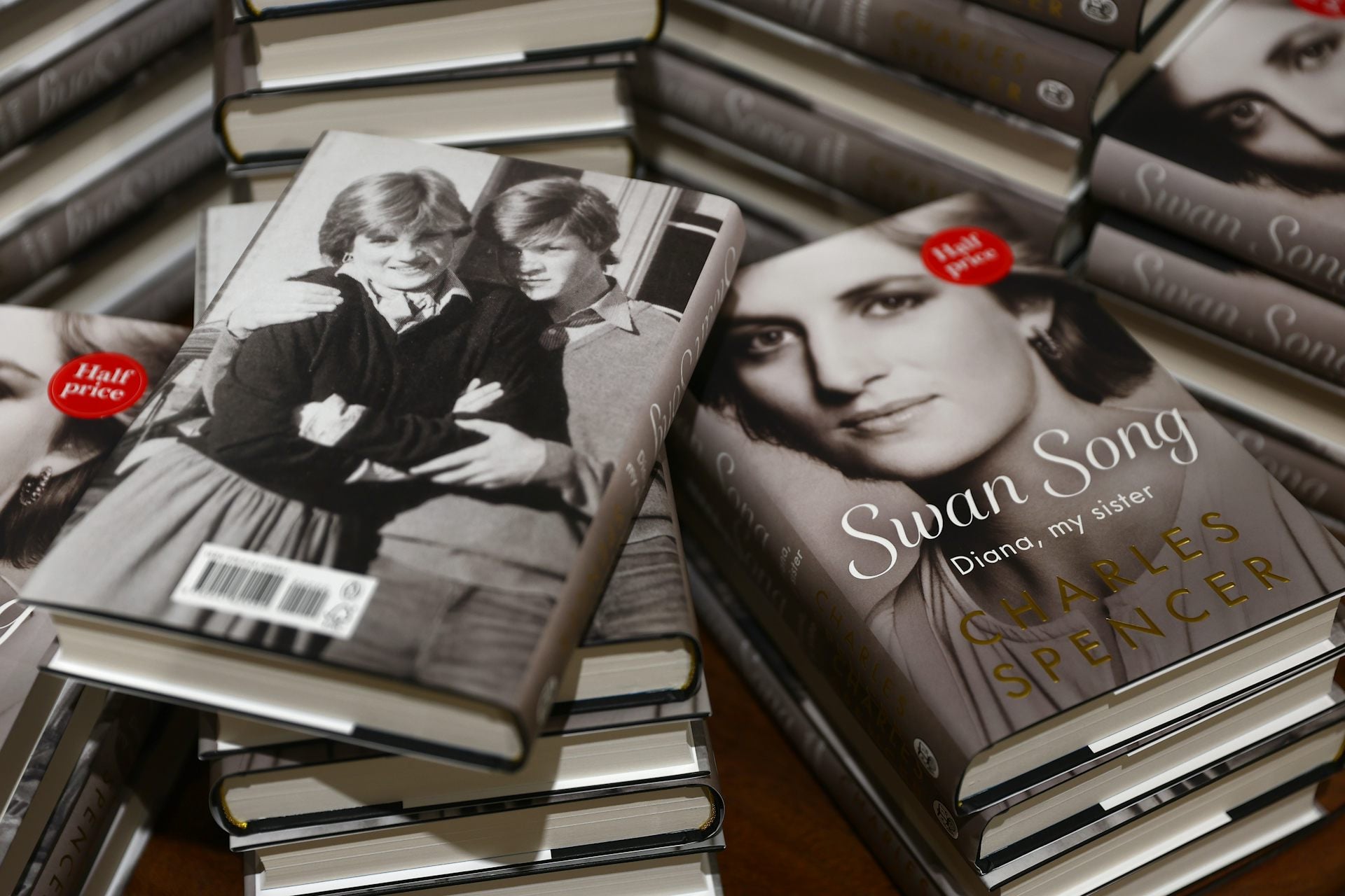 Review: Diana’s brother flips royal family the bird in scathing new book