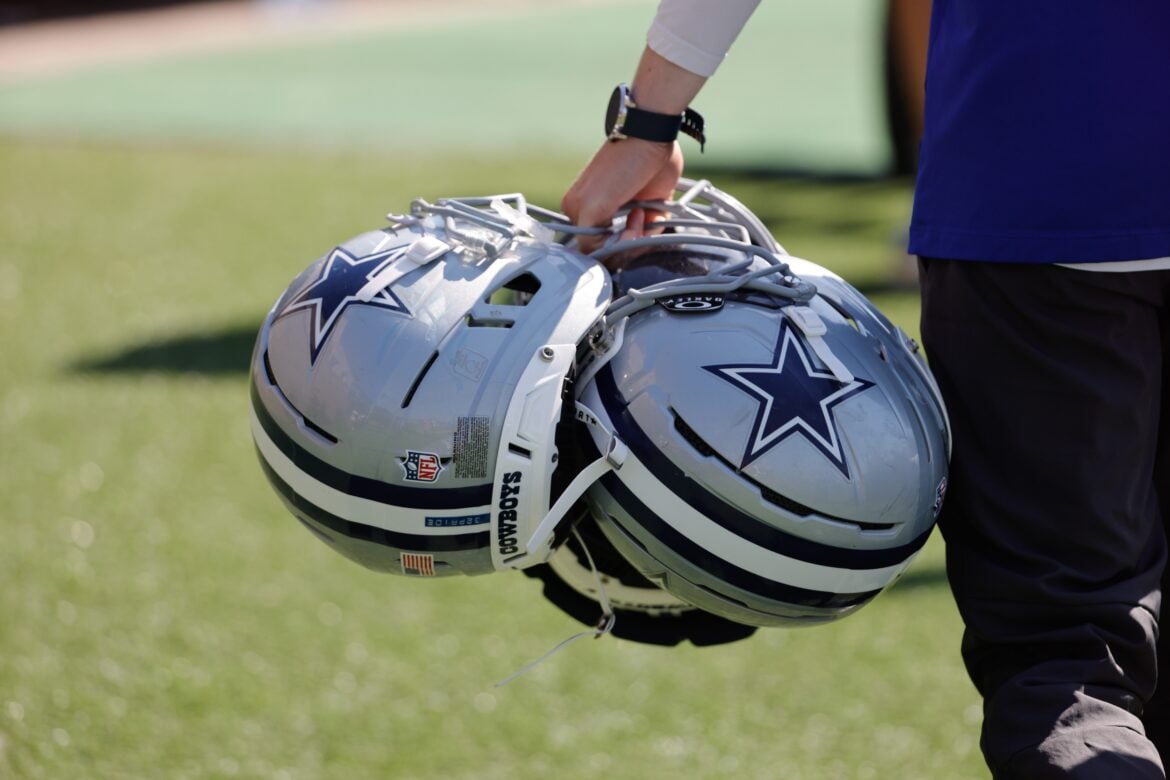 NFL: AUG 05 Los Angeles Rams - Dallas Cowboys Joint Training Camp