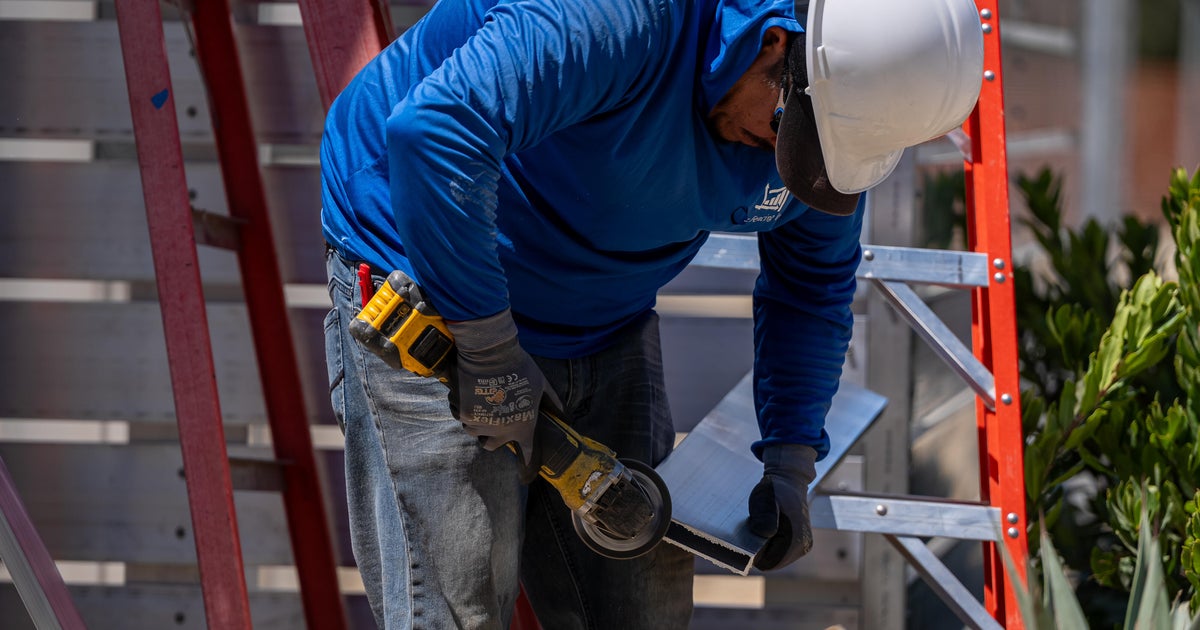 New Bill Would Let Physically Demanding Workers Retire at 60