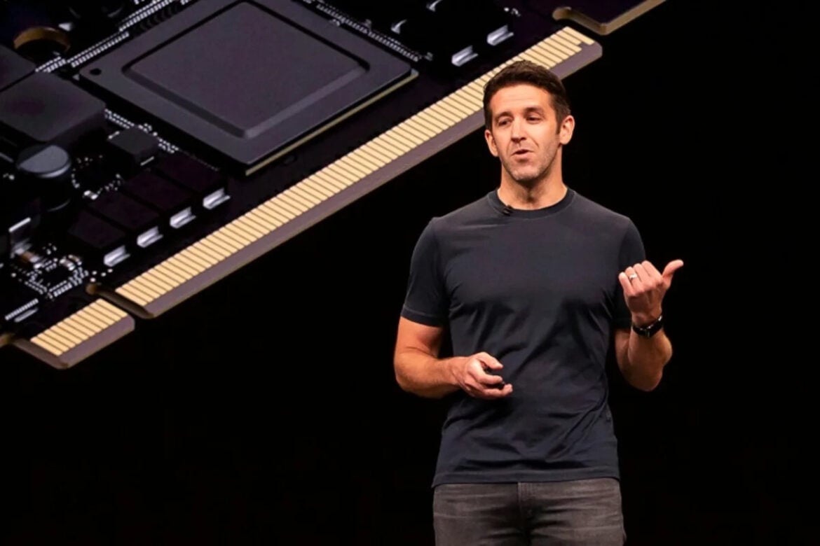 New Apple CEO Ternus Debuts Foldable iPhone