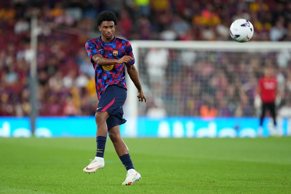 Alejandro Balde faces uncertain Barcelona future amid Premier League interest
