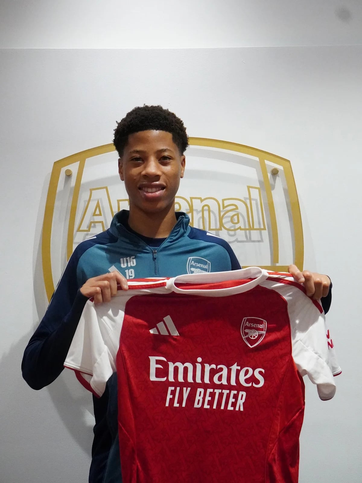 Arsenal Closing in on Signing of 16-Year-Old Striker Vincent Joseph from Liverpool