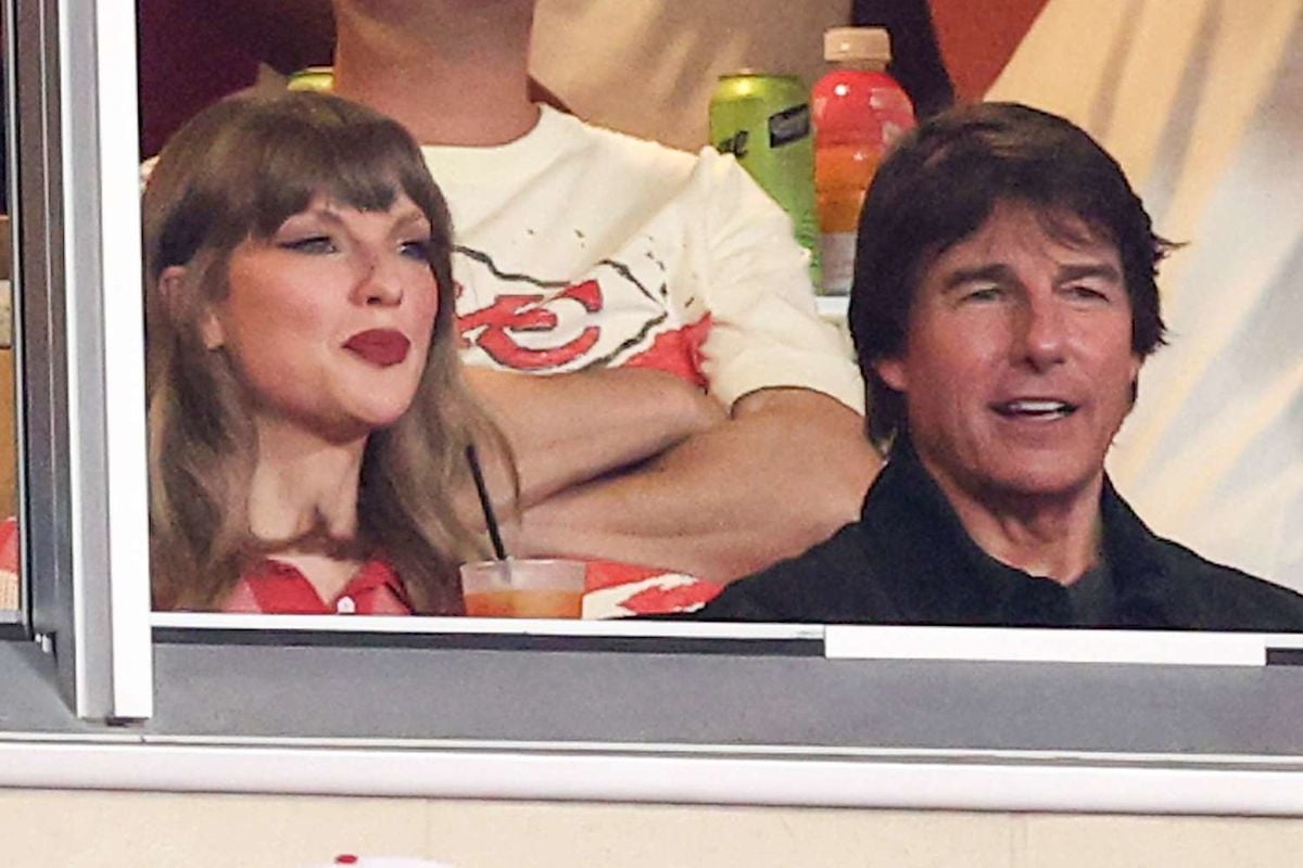Tom Cruise, Taylor Swift cheer on Travis Kelce at Chiefs game