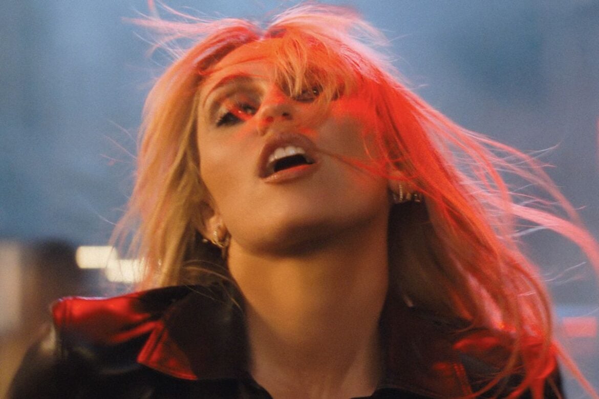 Miley Cyrus Drops Surname for New Album Bass Persuades