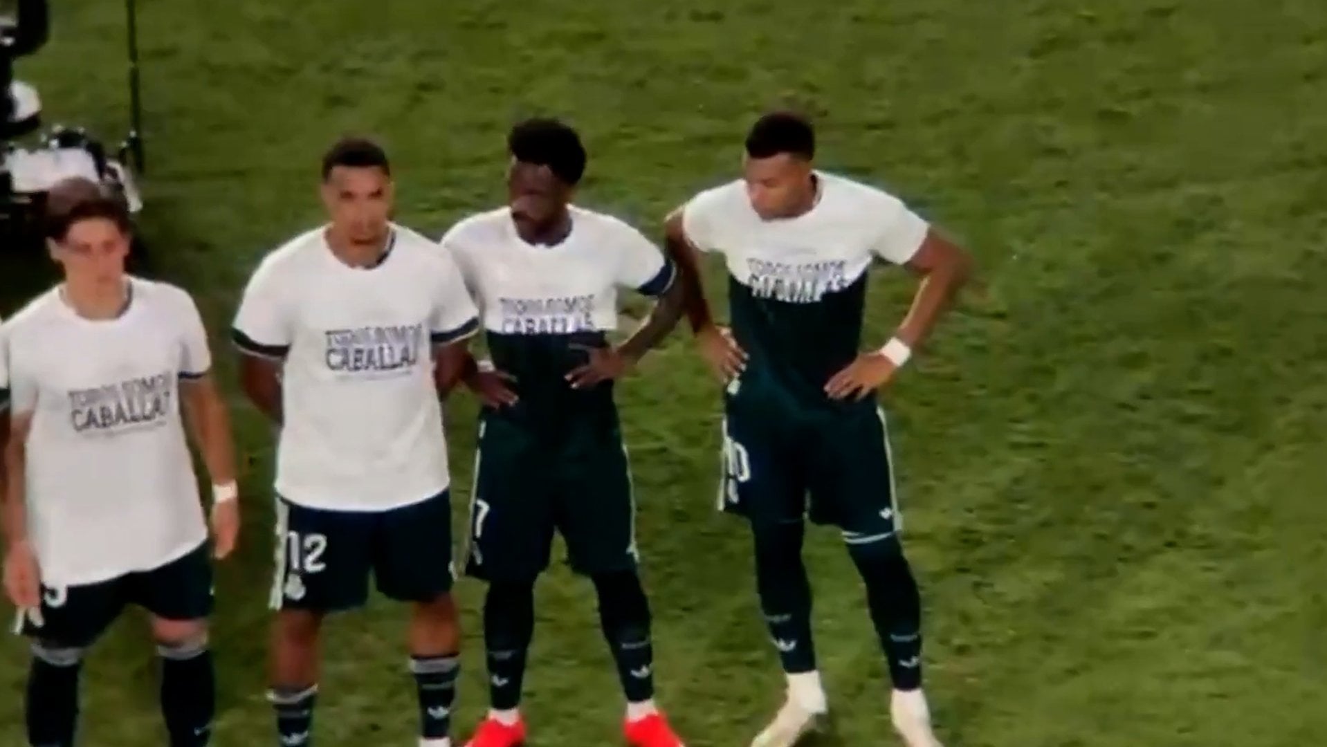Real Madrid stars appear to hide Ceuta solidarity message