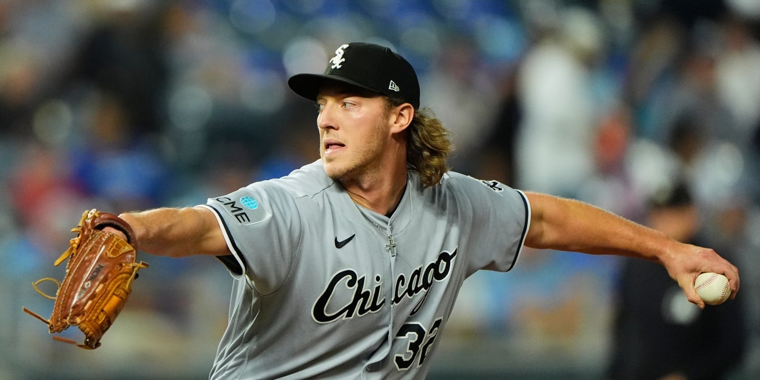 White Sox Beat Astros in Game 1 for First Playoff Win in Five Years