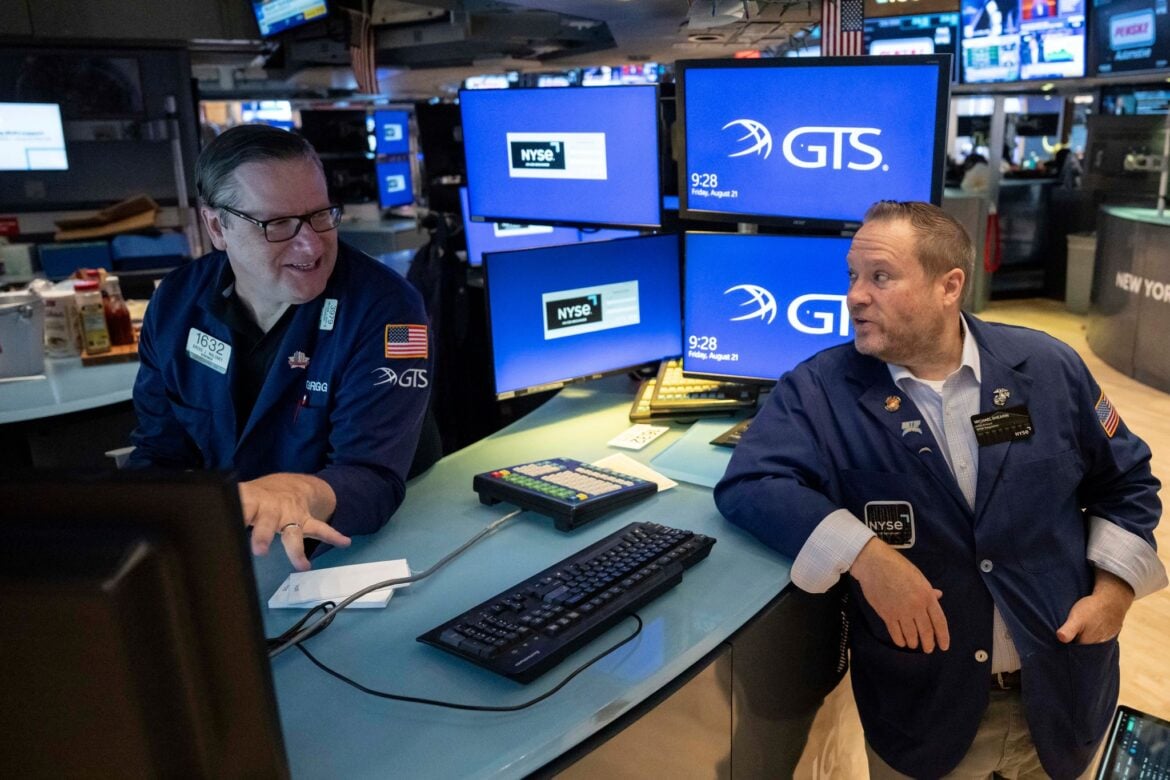 Oil Surges Above $100 as US-Iran Conflict Escalates in the Gulf