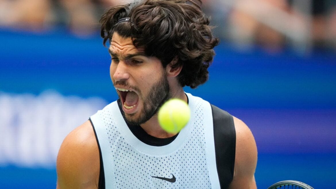 Carlos Alcaraz Beats Tommy Paul to Reach US Open Quarter-Finals