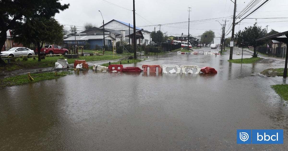 Chile Storms Trigger Red Alerts and Evacuations as Rivers Overflow