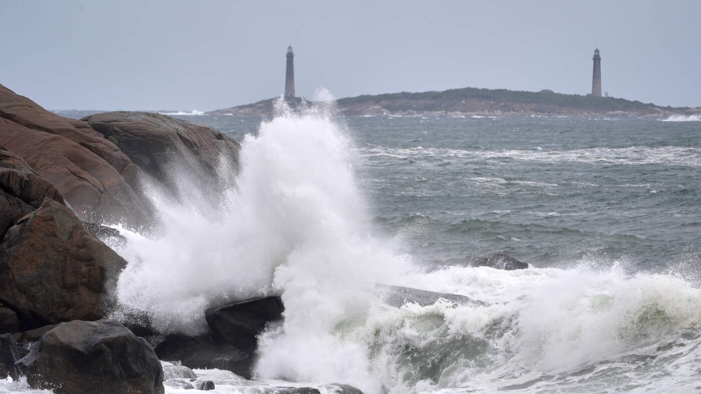 Nor'easter Hits New Jersey With Severe Flooding and Power Outages