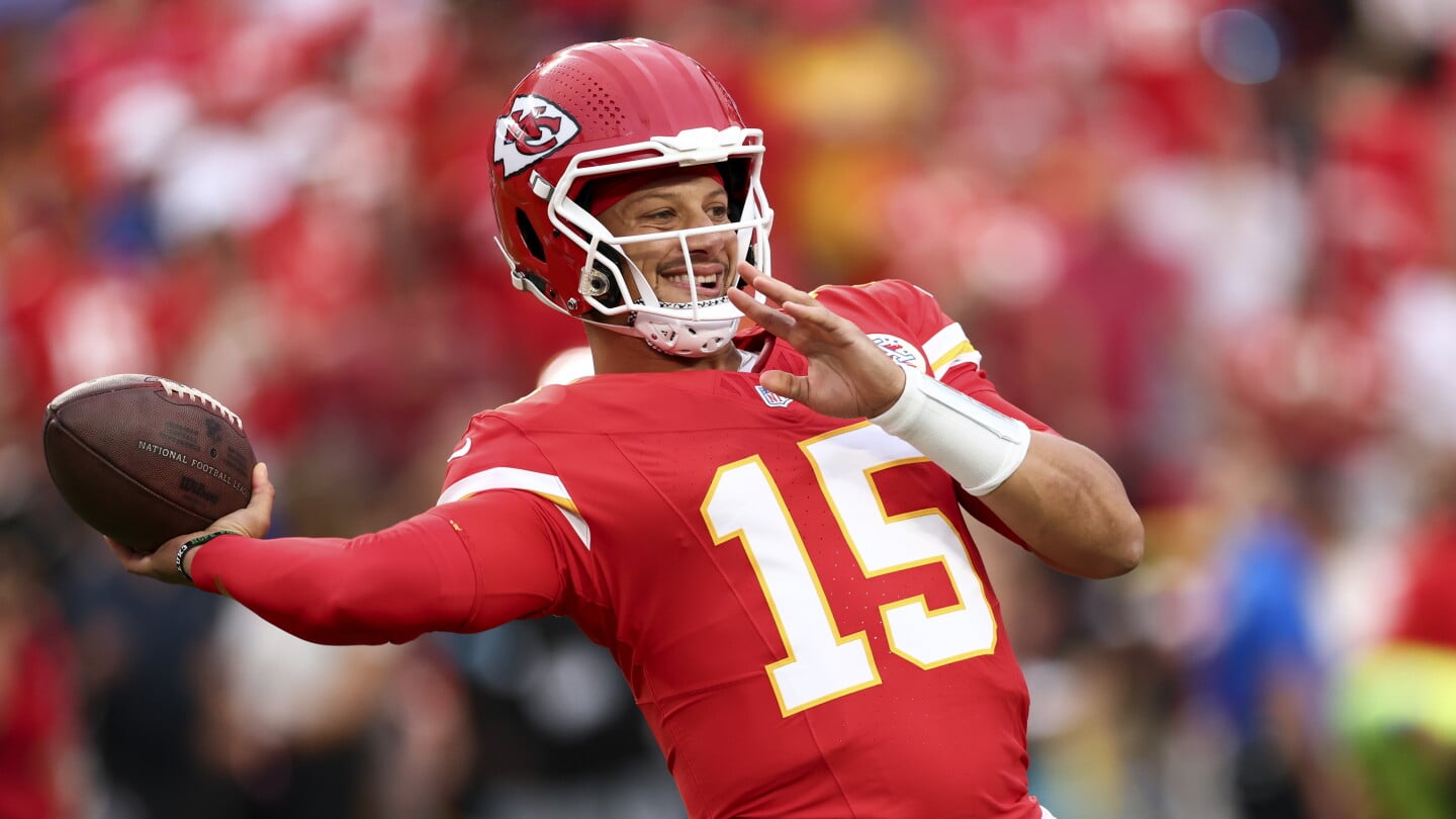 Indianapolis Colts v Kansas City Chiefs