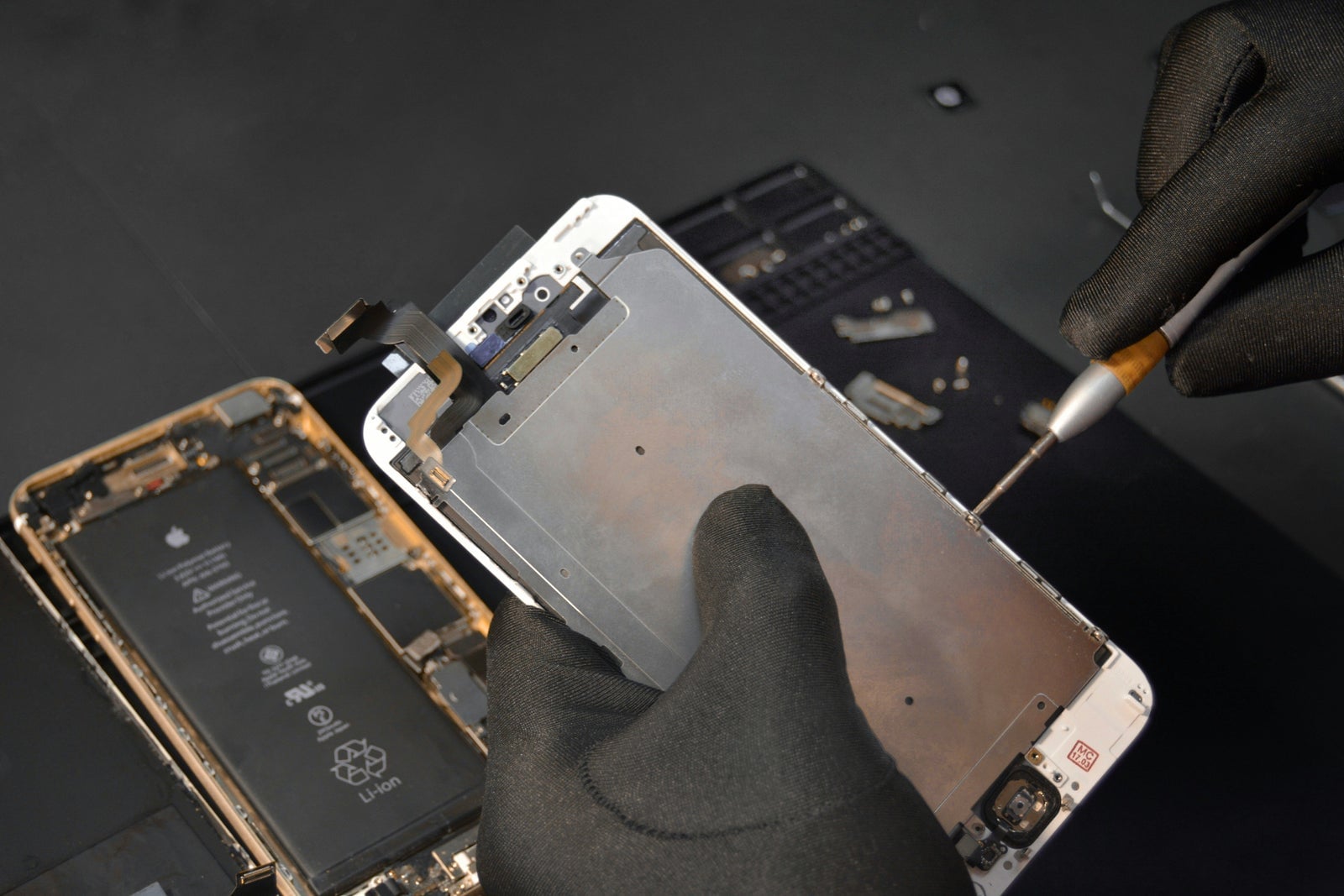 Quebec Mandates Free Repairs for 14 Product Categories by 2026