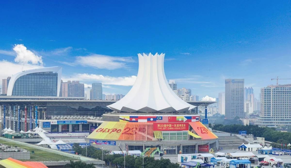 China-ASEAN Trade Surges 22.7 Percent in Nine Months
