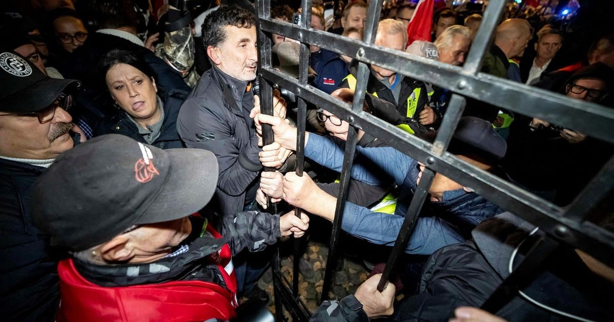 President Karol Nawrocki Forces Entry Into Poland's Constitutional Court