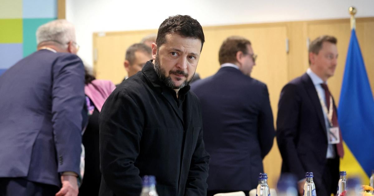 Zelensky Accuses US of Delaying Interceptor Missiles