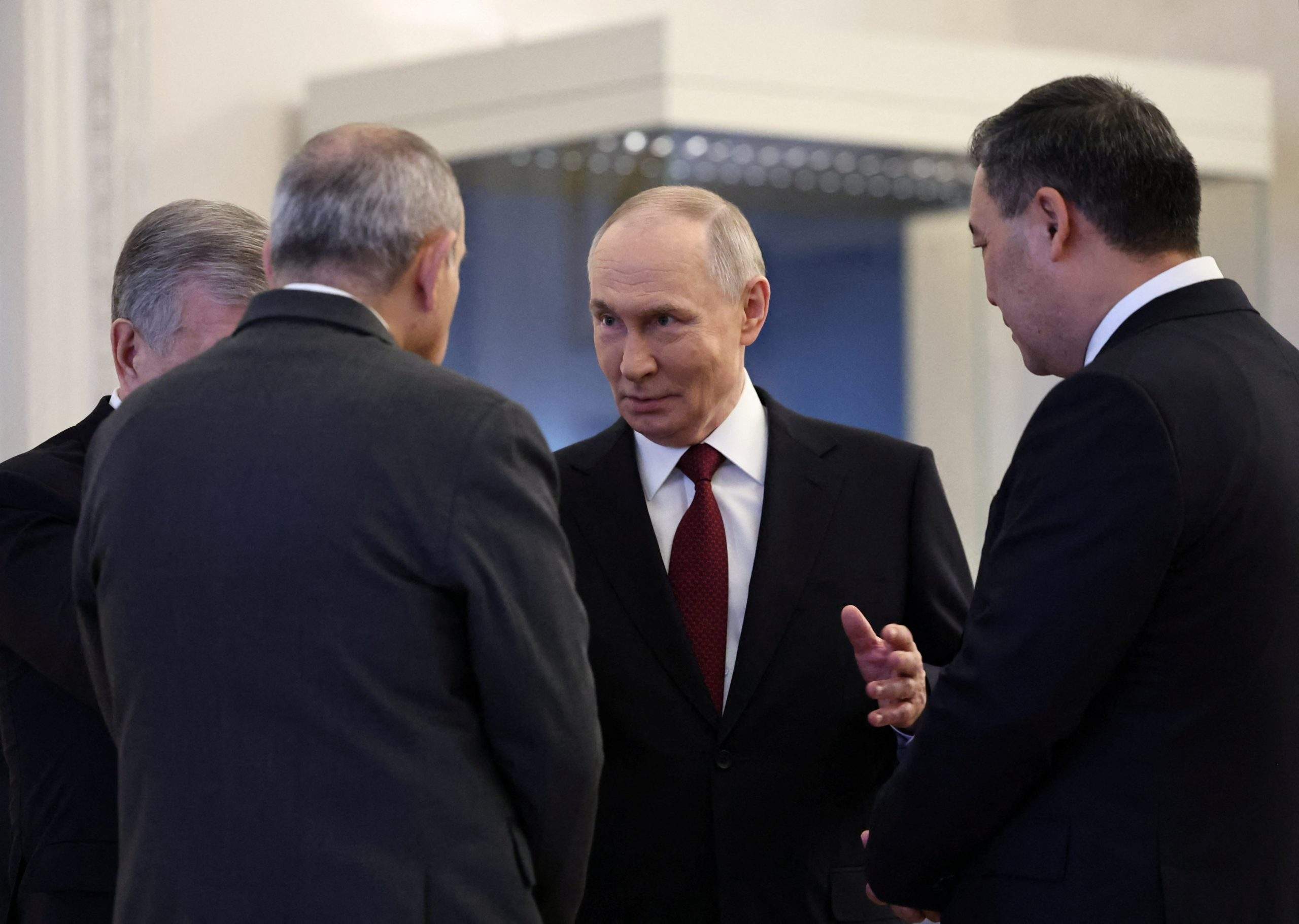 Sergei Lavrov Calls European Leaders Political Masochists Over Putin Talks
