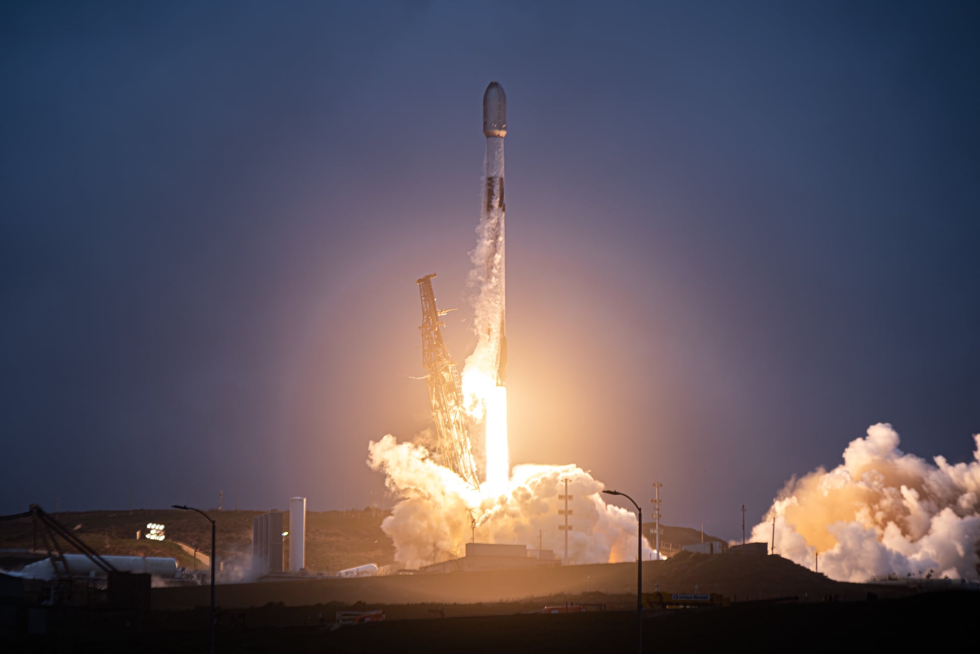 SpaceX to Reattempt SDA Satellite Launch Tuesday From Vandenberg