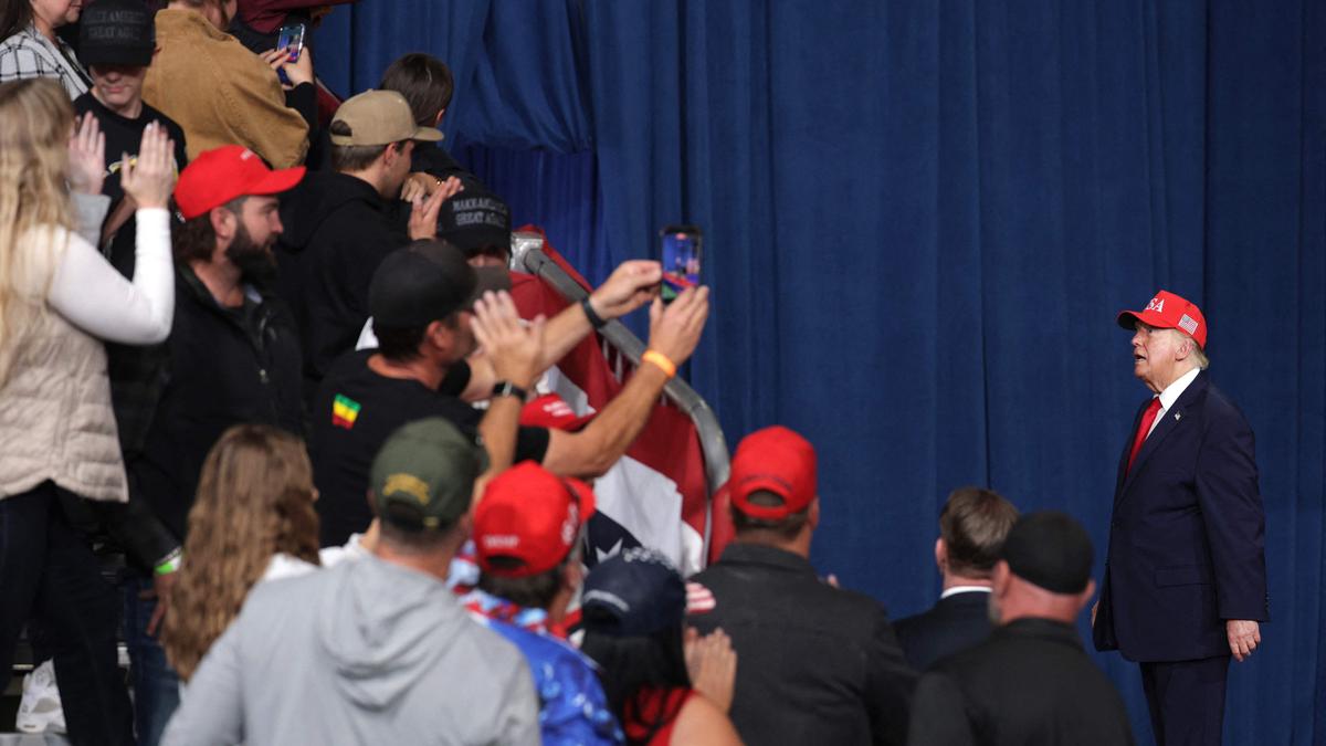 Trump Approval Polling Drops To 33 Percent Ahead Of Midterms