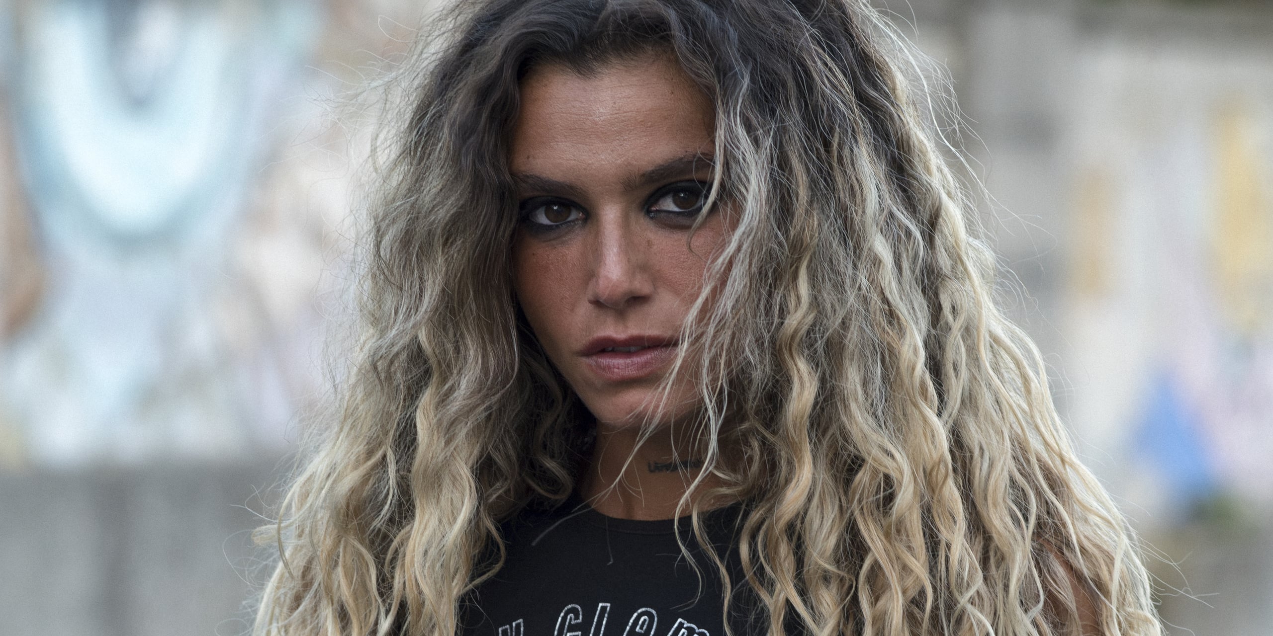 Portuguese Singer Milhanas Releases Second Album Surto