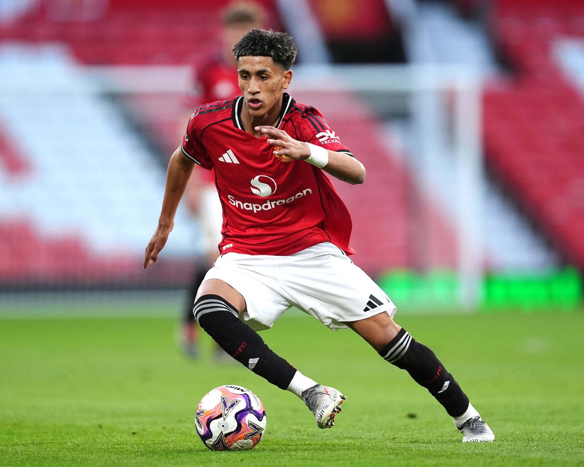 Man Utd Offer JJ Gabriel New Deal Amid £350k Exit Risk