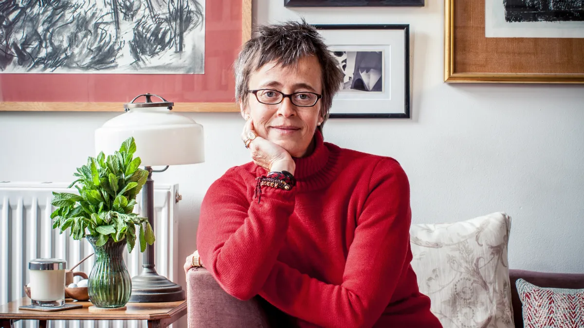 Frances Stonor Saunders, Historian of CIA Cold War Culture, Dies at 60